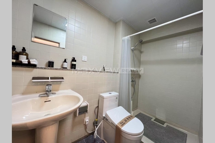 Jiuxian Apartment